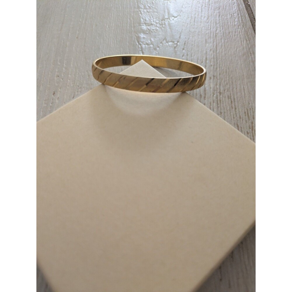 Vintage Monet Gold Tone Striped Bangle Bracelet, Stacking Signed Estate - Picture 3 of 8